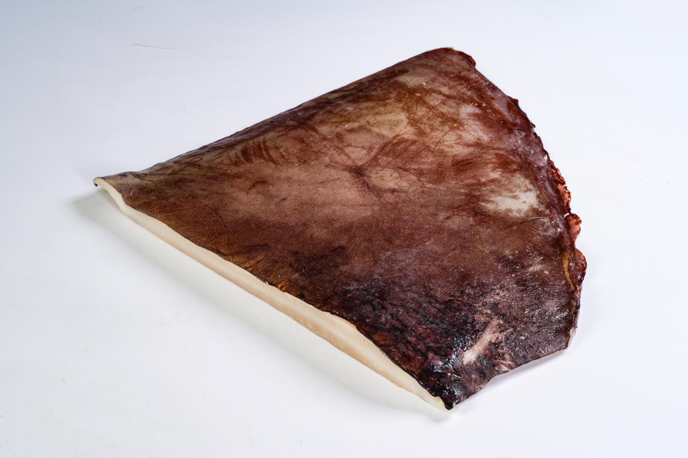 Gigas Skin-ON Wings — partner-plant raw material, skin retained